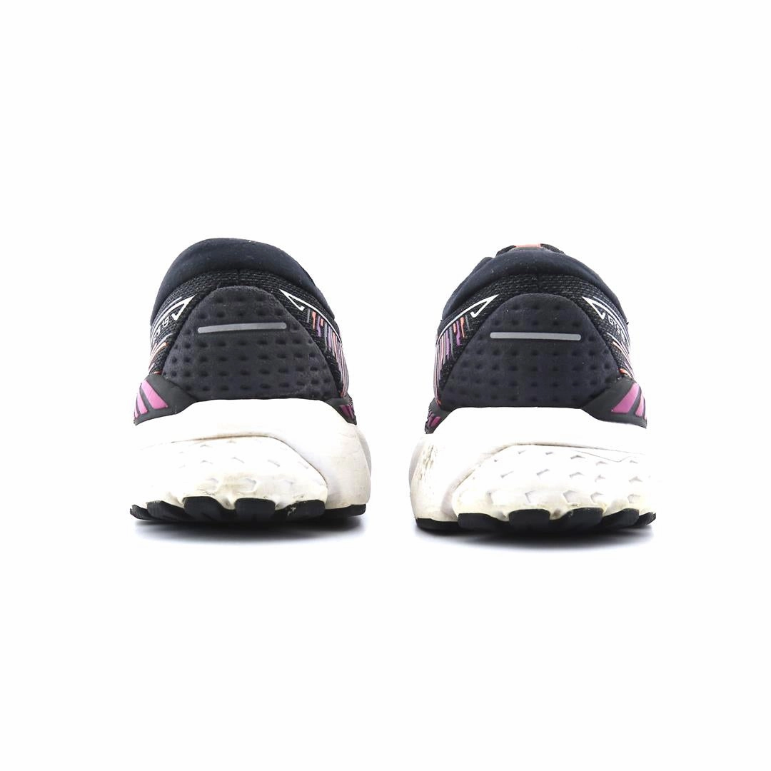 BROOKS ADRENALINE GTS 19 Brooks running shoe close-ups