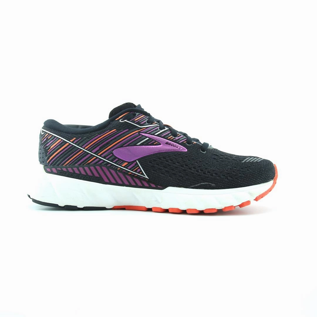 BROOKS ADRENALINE GTS 19 Brooks trainer design images