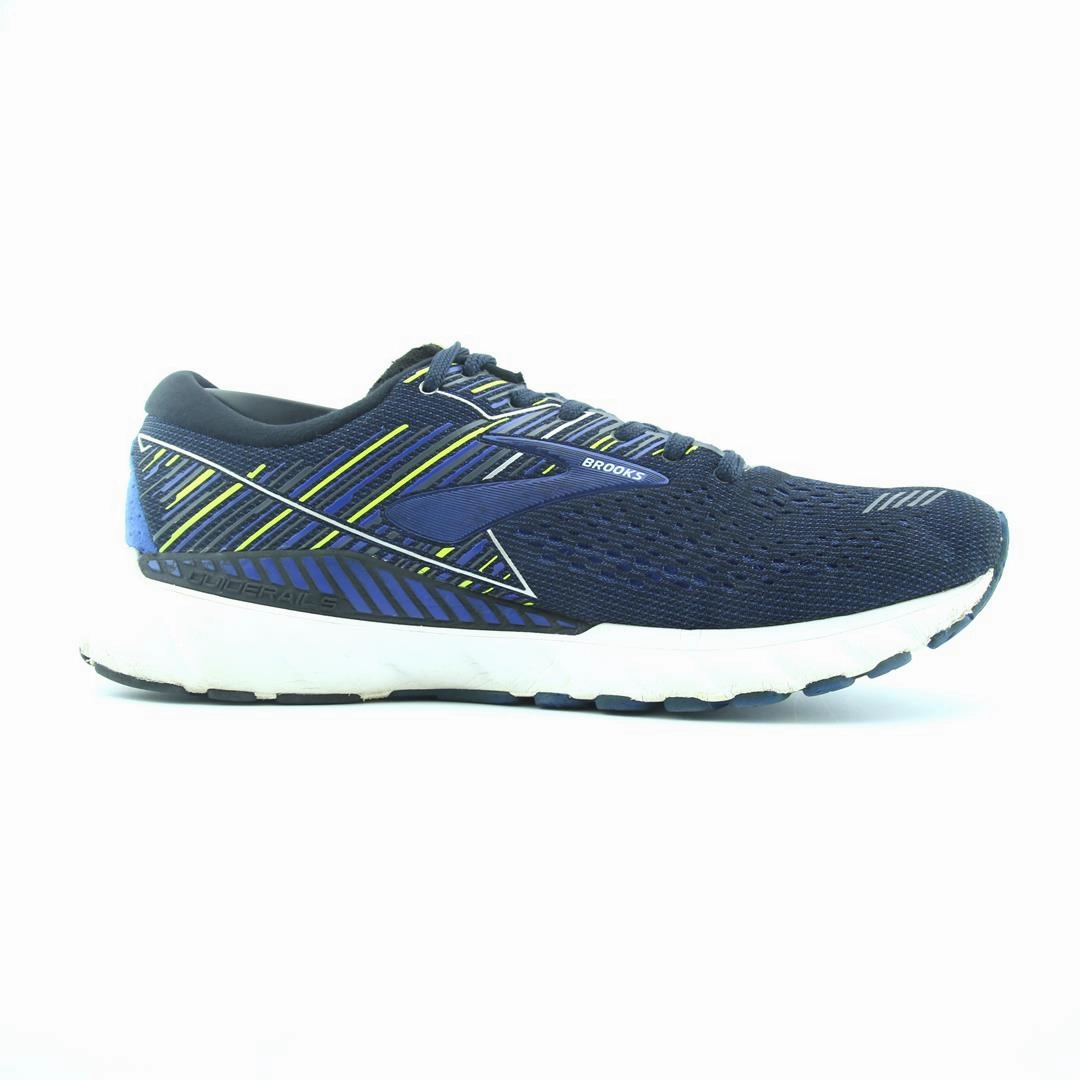 BROOKS ADRENALINE GTS 19 Brooks trainer design images