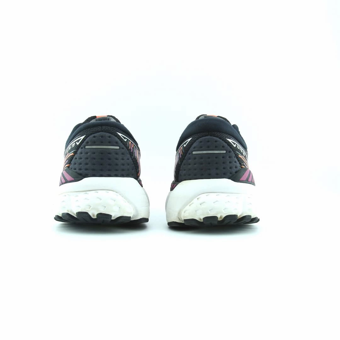 BROOKS ADRENALINE GTS 19 Brooks trainer design images