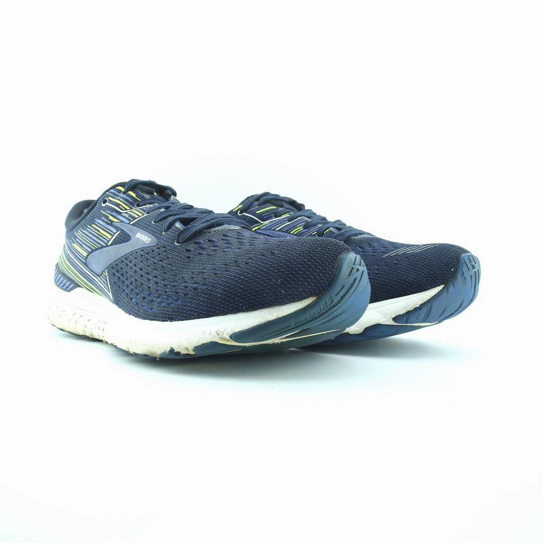 BROOKS ADRENALINE GTS 19 Brooks trainer design images
