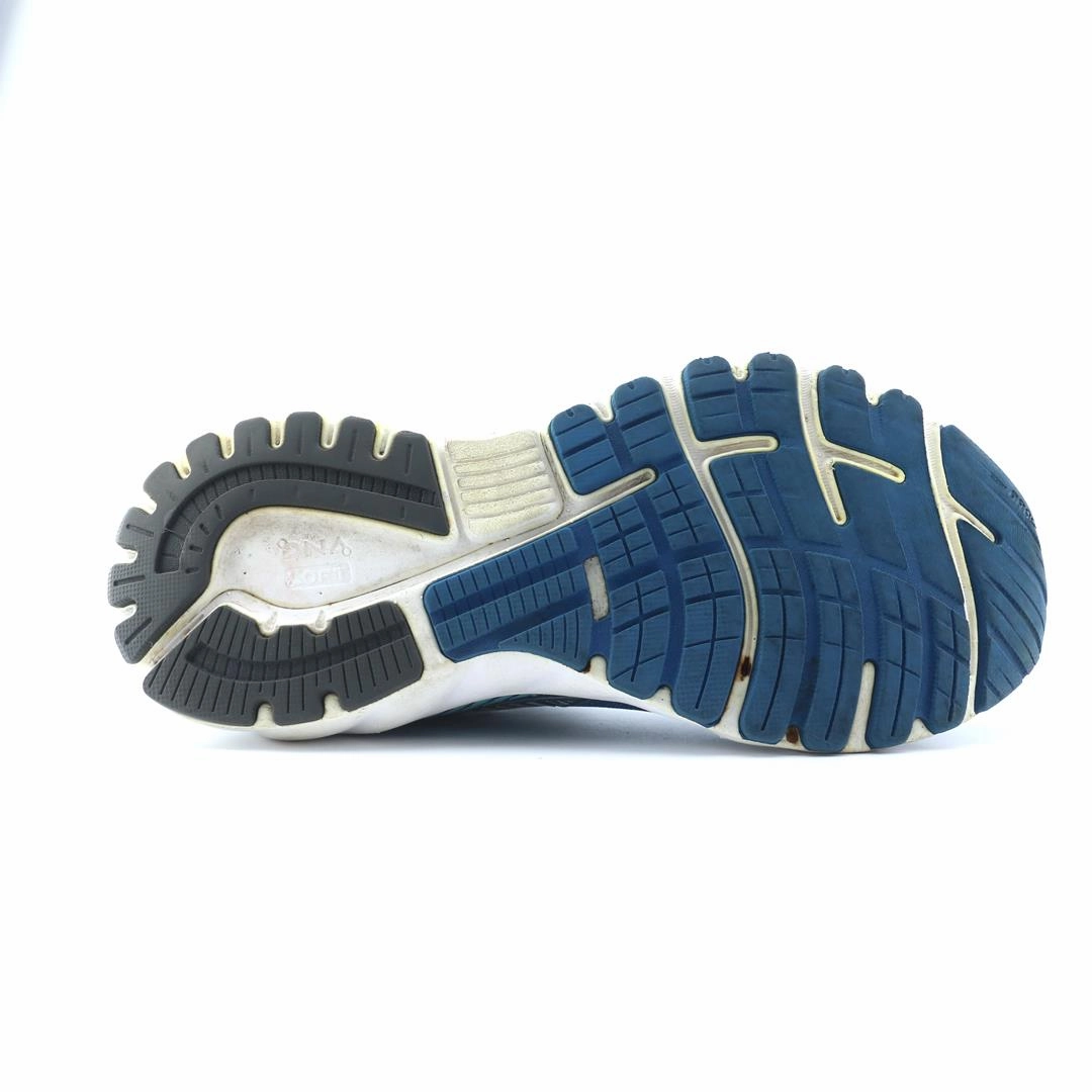 BROOKS ADRENALINE GTS 19 performance running shoe visuals