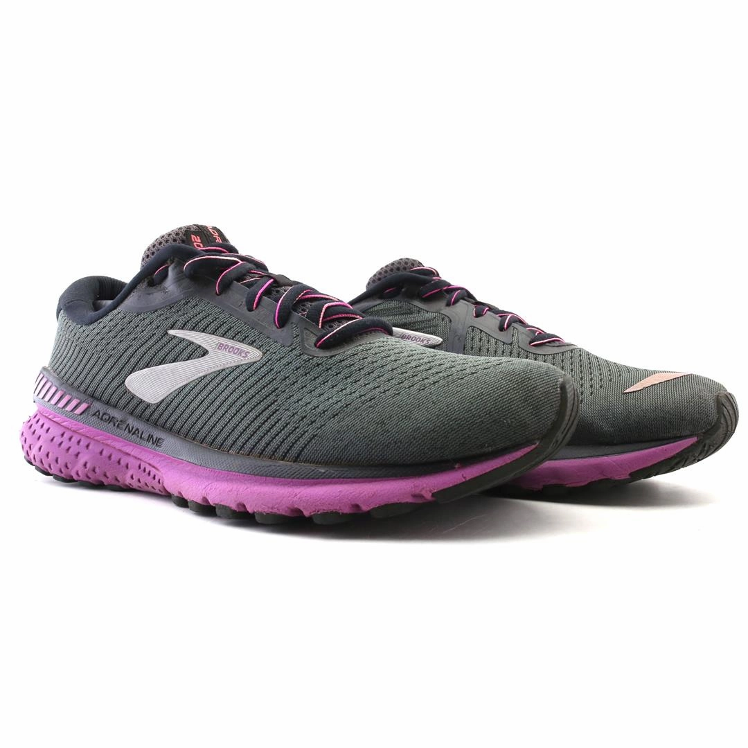BROOKS ADRENALINE GTS 20 Brooks running footwear shots