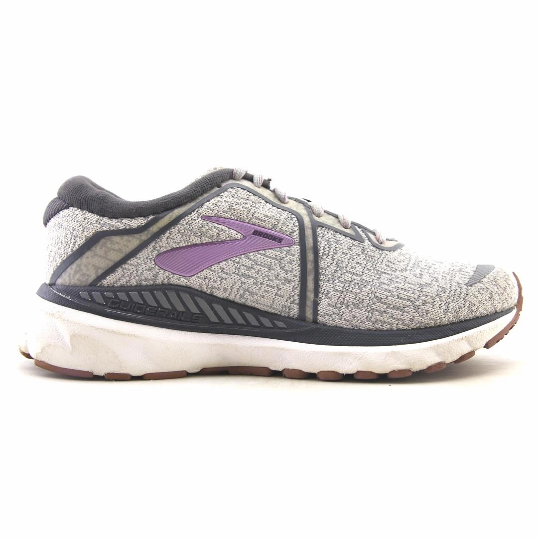 BROOKS ADRENALINE GTS 20 Brooks running footwear shots