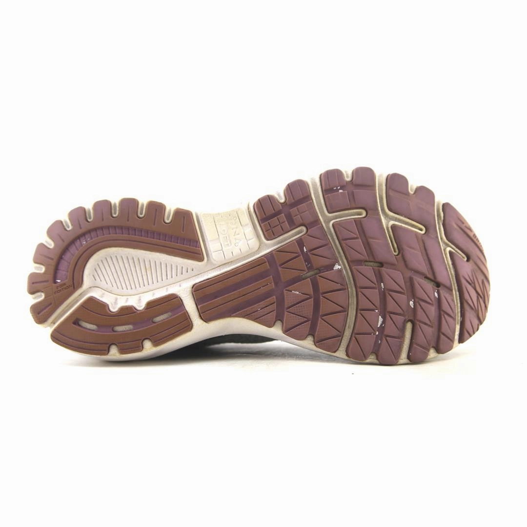 BROOKS ADRENALINE GTS 20 Brooks running footwear shots
