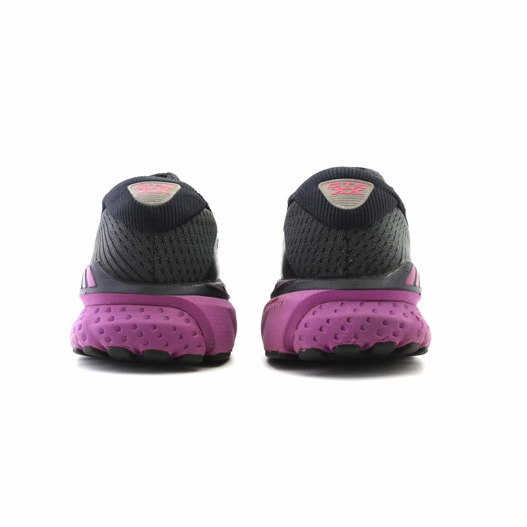 BROOKS ADRENALINE GTS 20 Brooks running footwear shots
