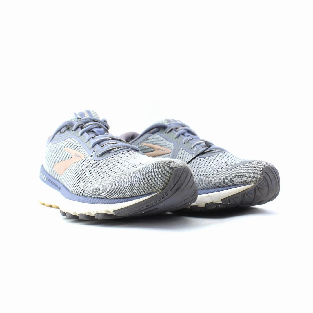 BROOKS ADRENALINE GTS 20 Brooks running footwear shots