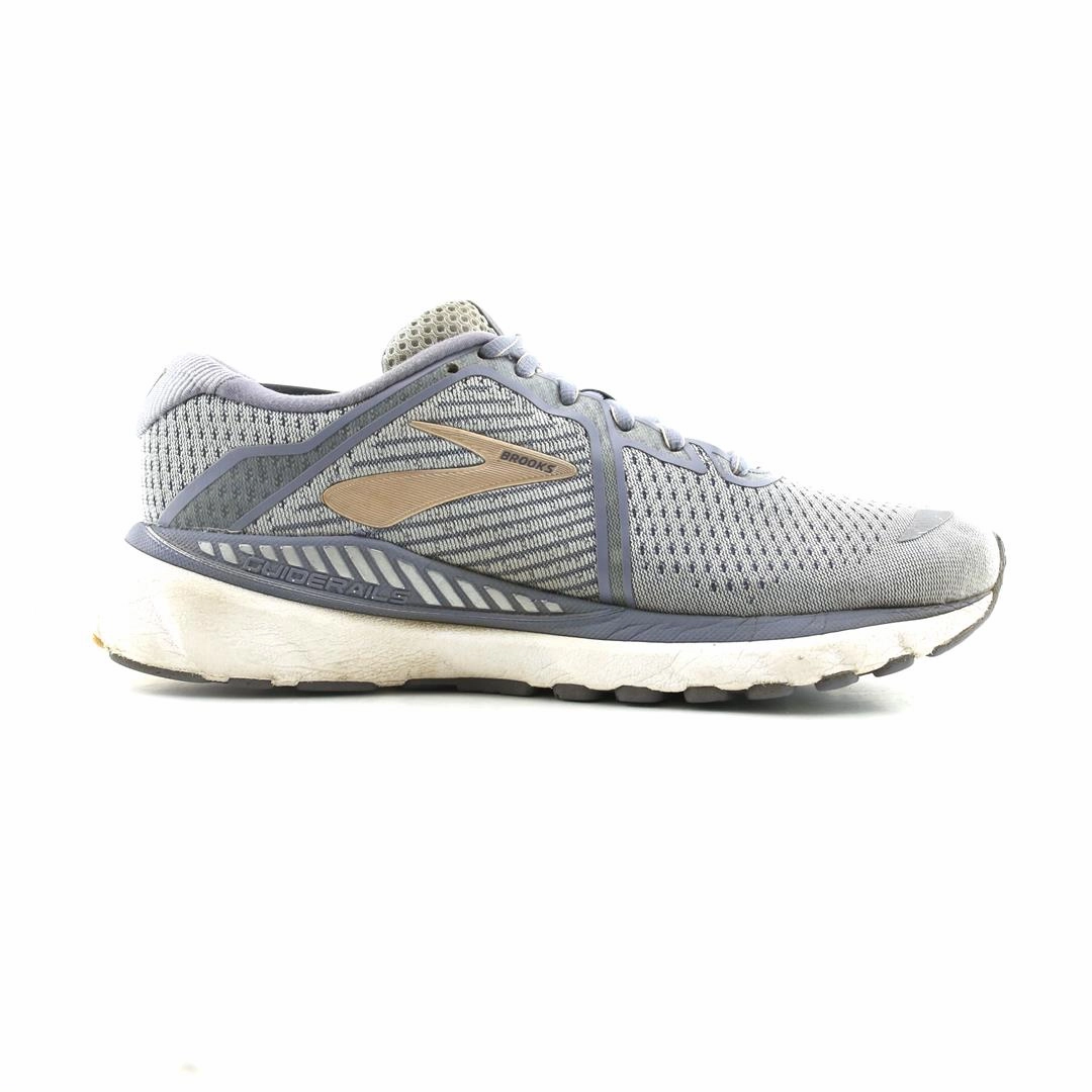 BROOKS ADRENALINE GTS 20 Brooks running shoe close-ups
