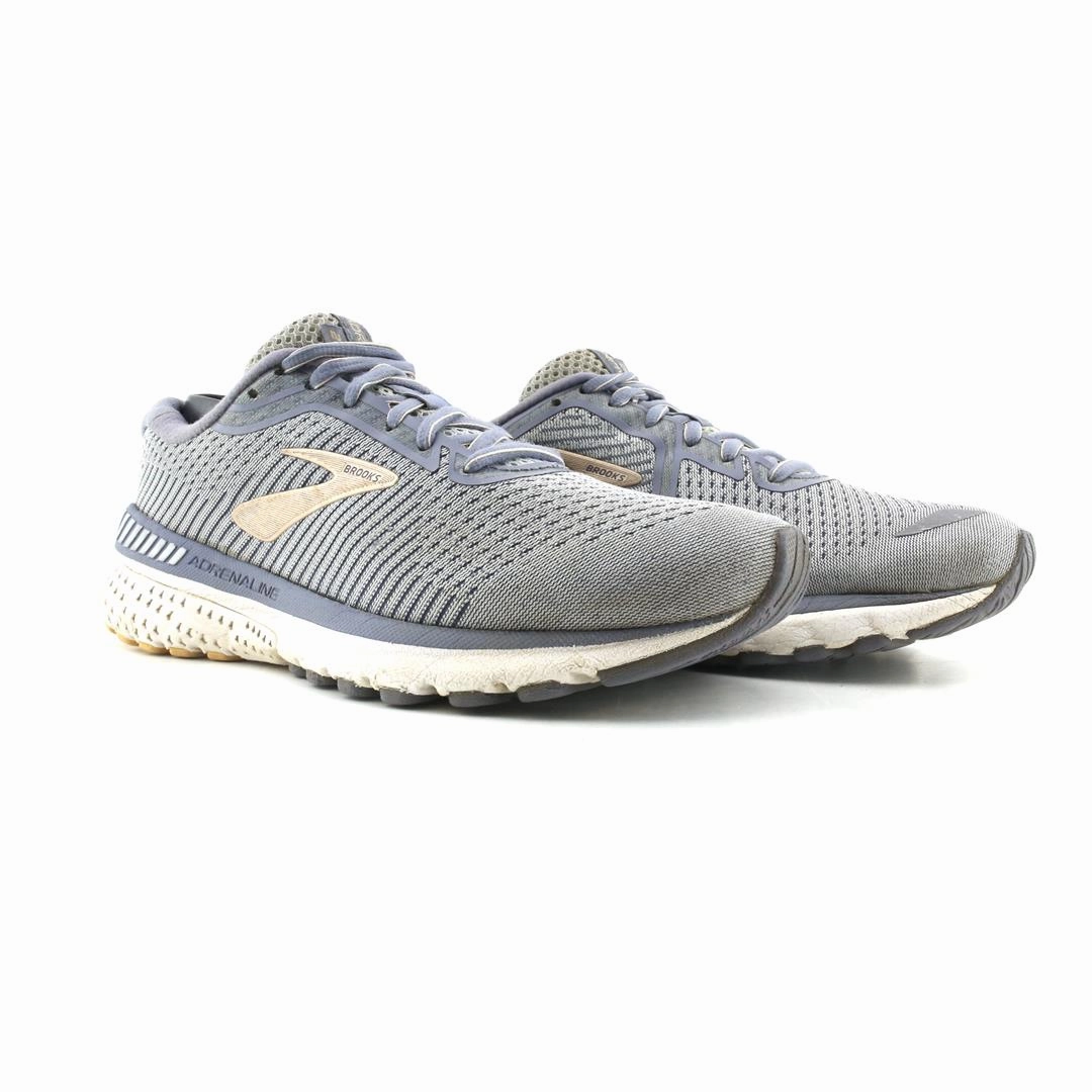 BROOKS ADRENALINE GTS 20 Brooks running shoe close-ups