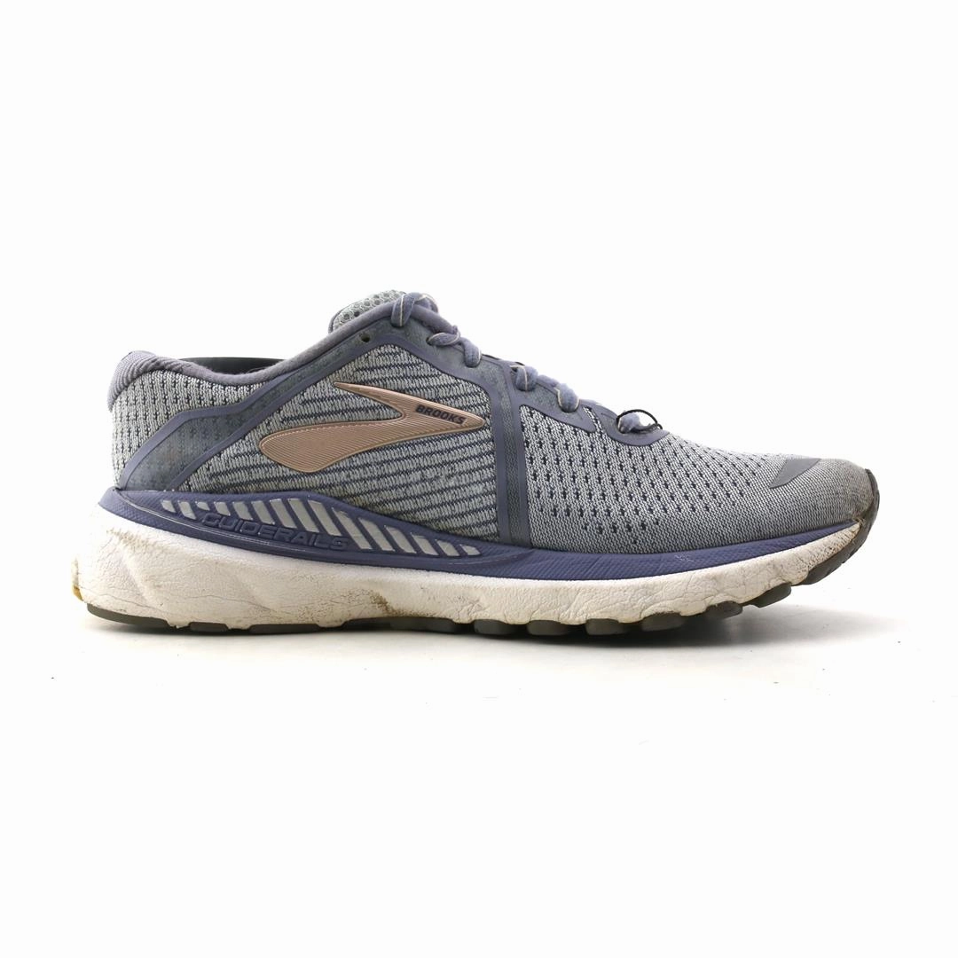 BROOKS ADRENALINE GTS 20 Brooks running shoe close-ups