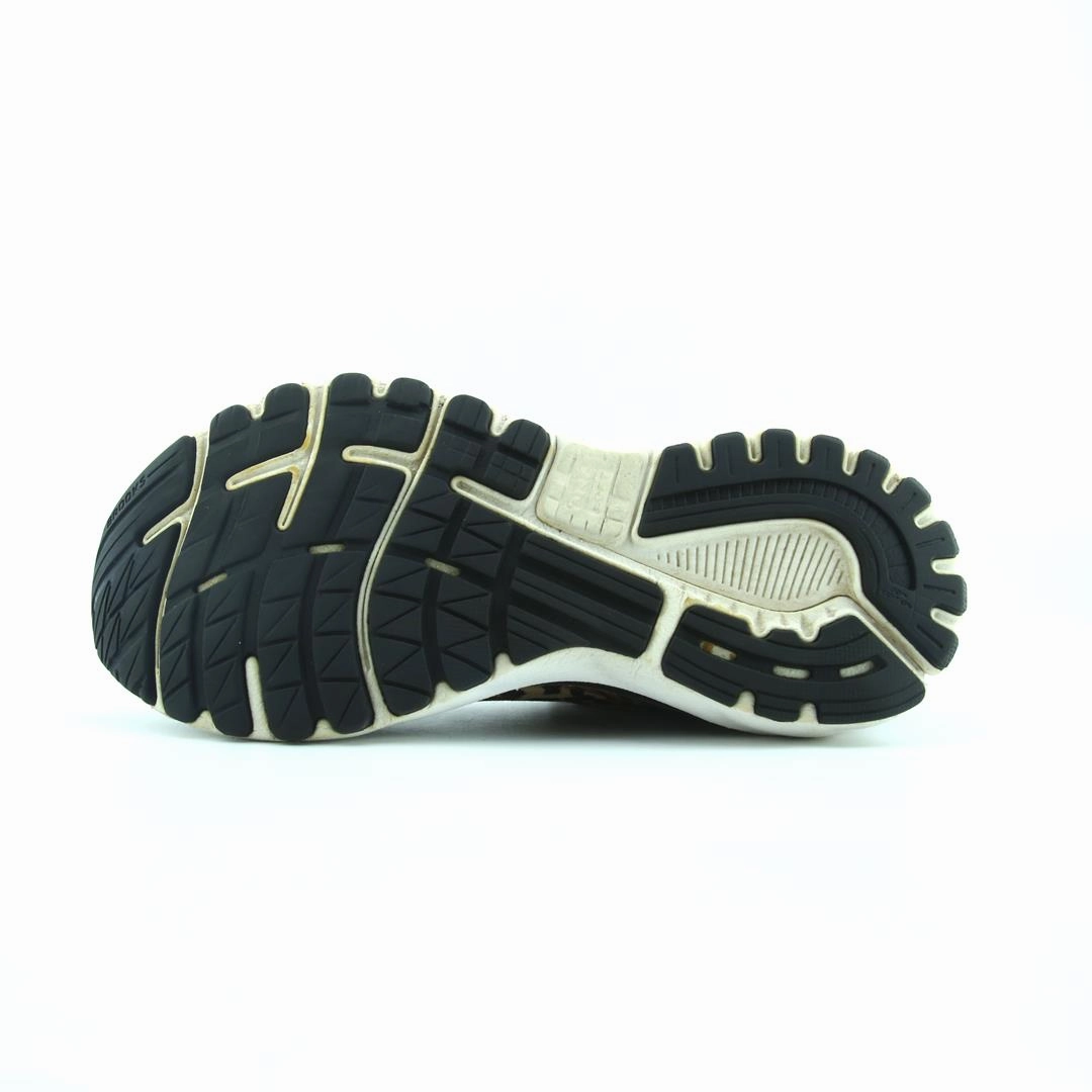 BROOKS ADRENALINE GTS 20 Brooks trainer design images
