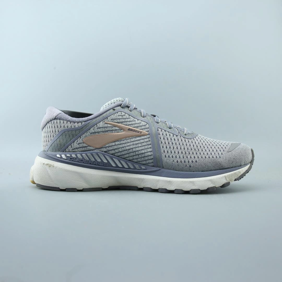 BROOKS ADRENALINE GTS 20 performance running shoe visuals
