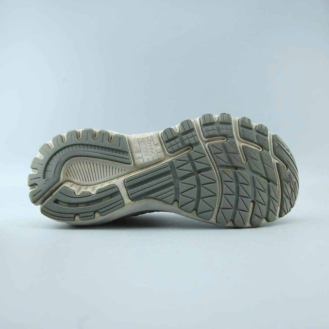 BROOKS ADRENALINE GTS 20 performance running shoe visuals