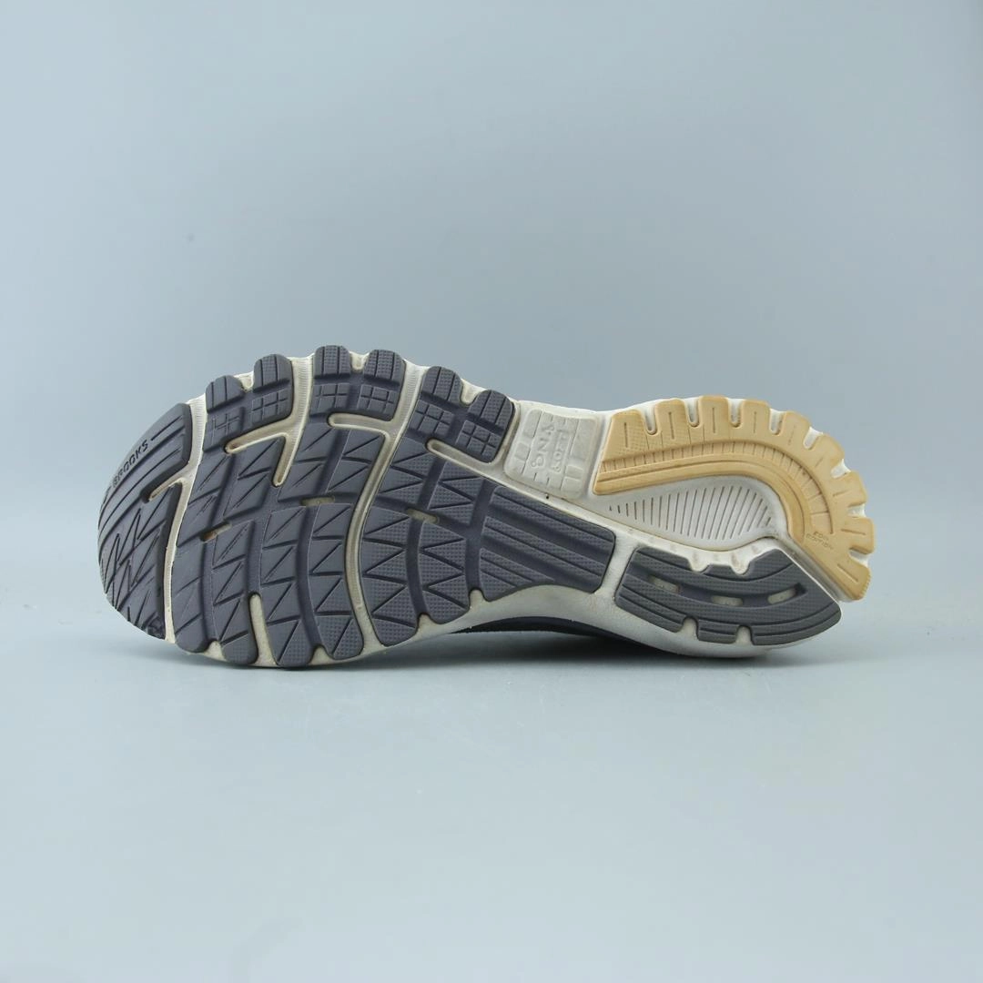 BROOKS ADRENALINE GTS 20 performance running shoe visuals