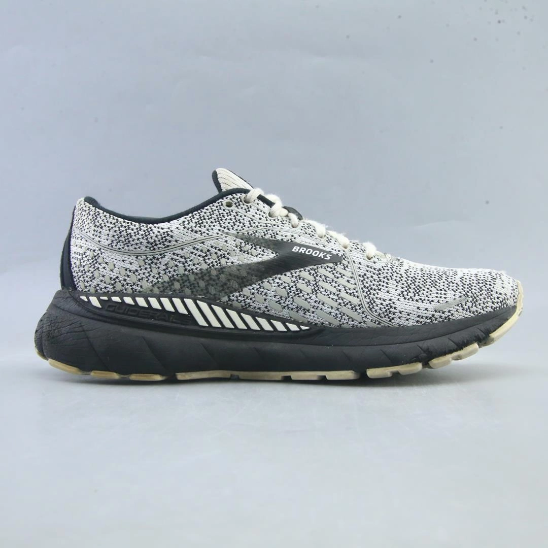 BROOKS ADRENALINE GTS 21 athletic Brooks shoe snapshots