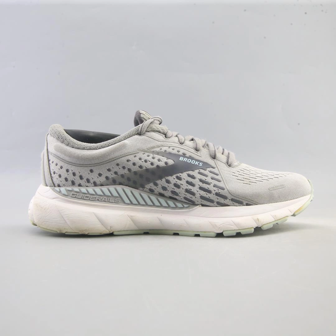 BROOKS ADRENALINE GTS 21 Brooks running footwear shots