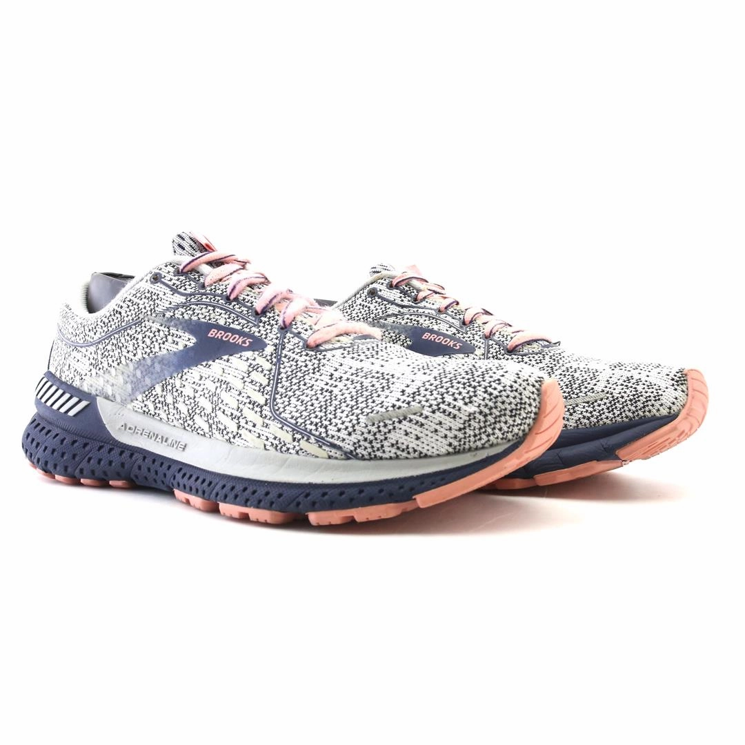 BROOKS ADRENALINE GTS 21 Brooks running footwear shots