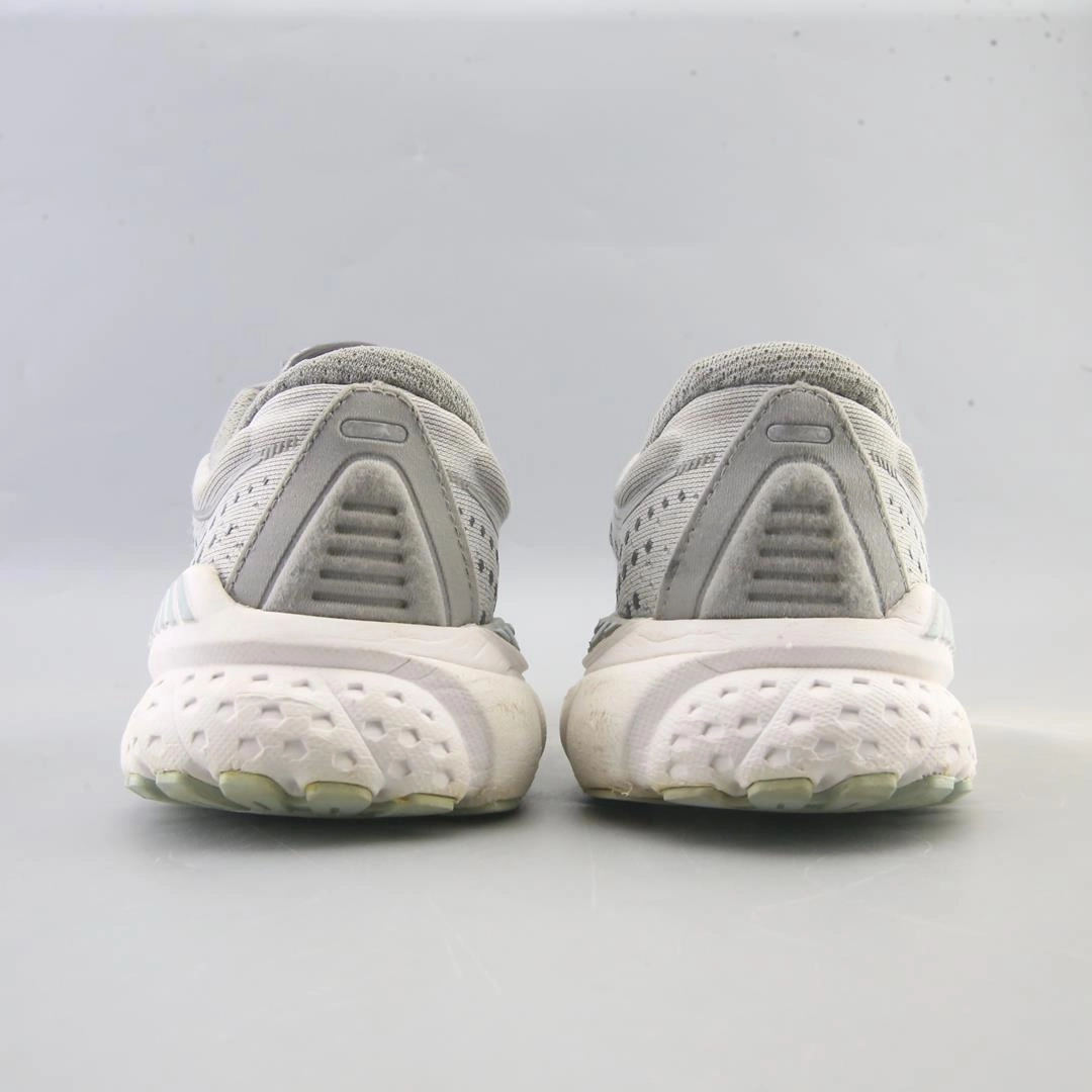 BROOKS ADRENALINE GTS 21 Brooks running footwear shots
