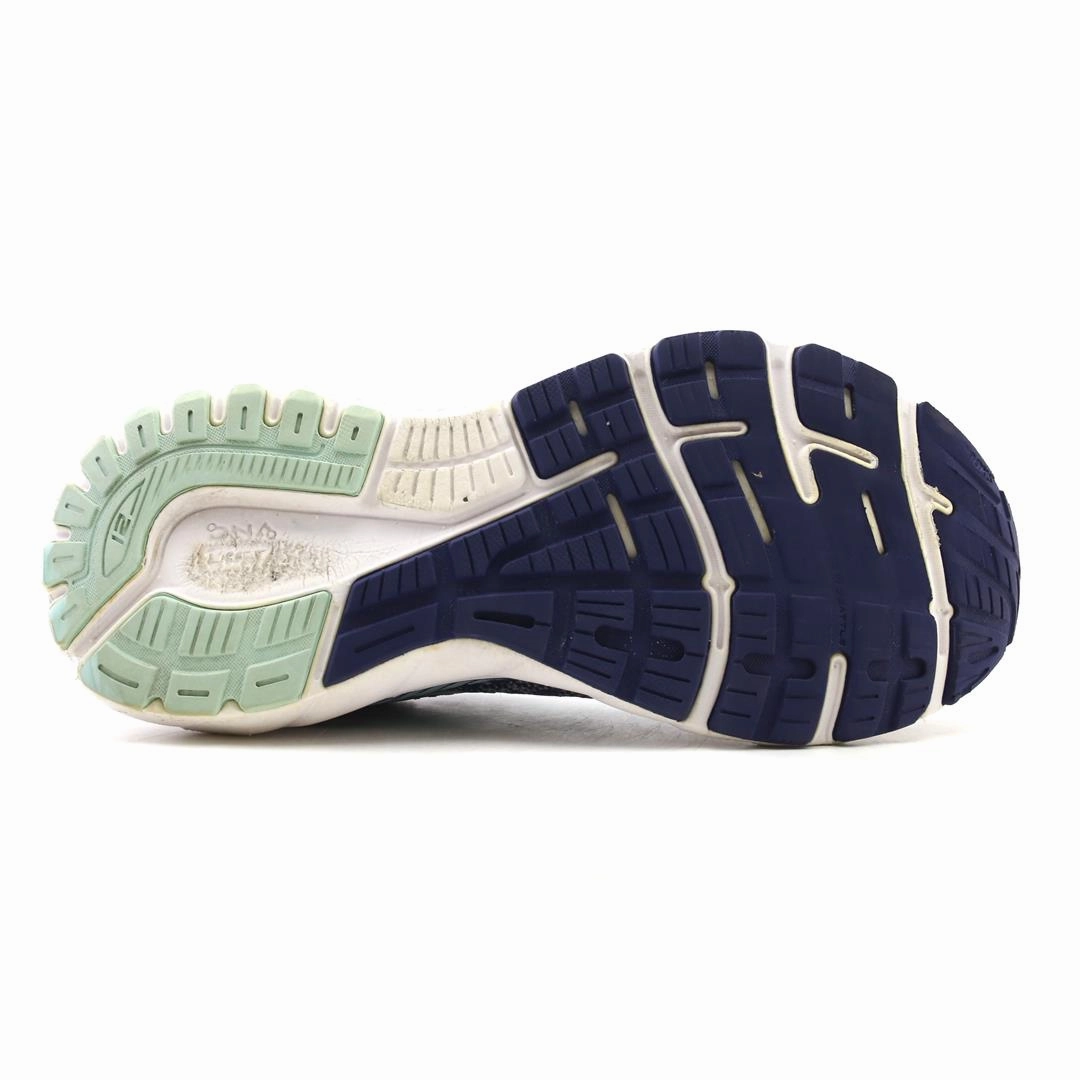 BROOKS ADRENALINE GTS 21 Brooks running footwear shots