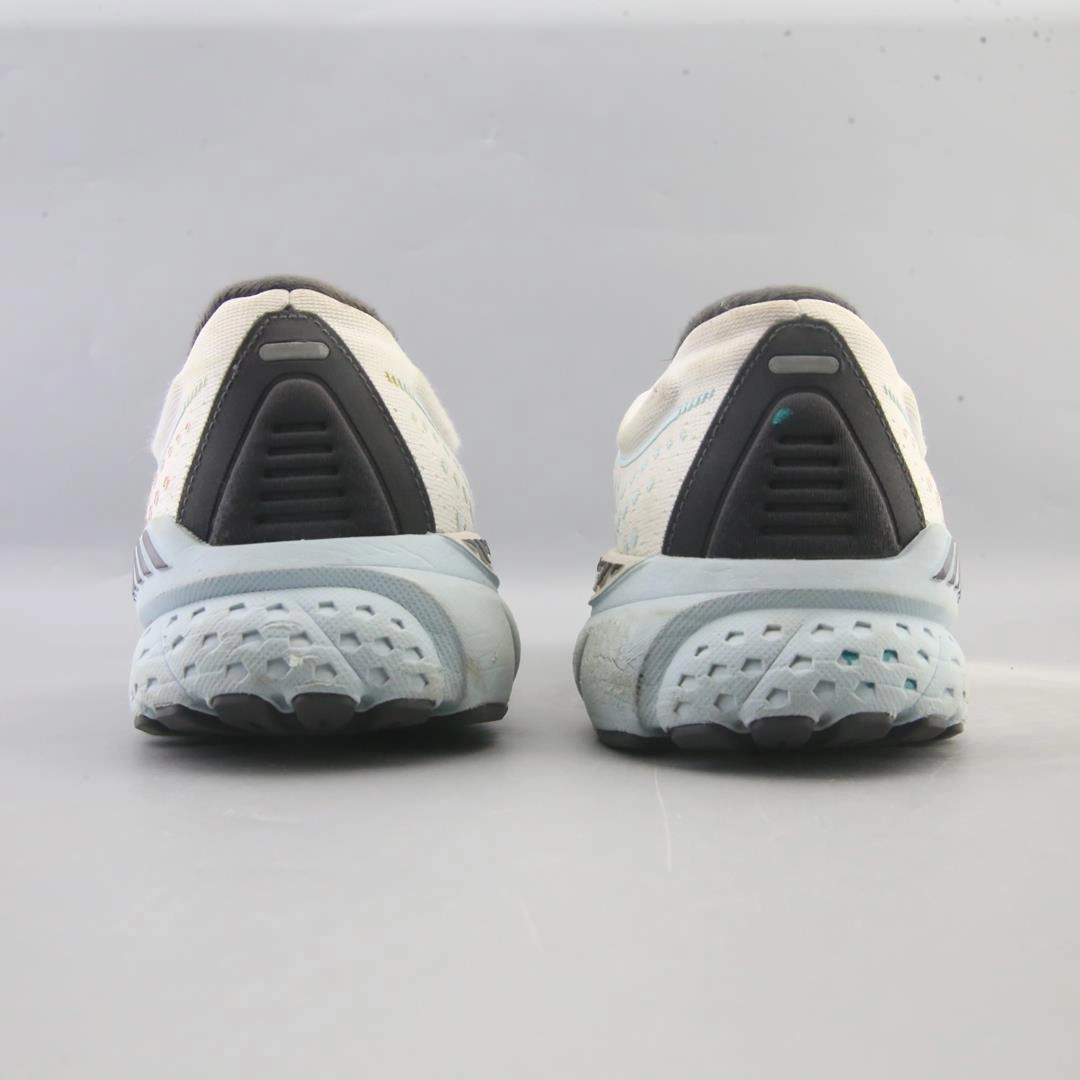 BROOKS ADRENALINE GTS 21 Brooks running shoe close-ups