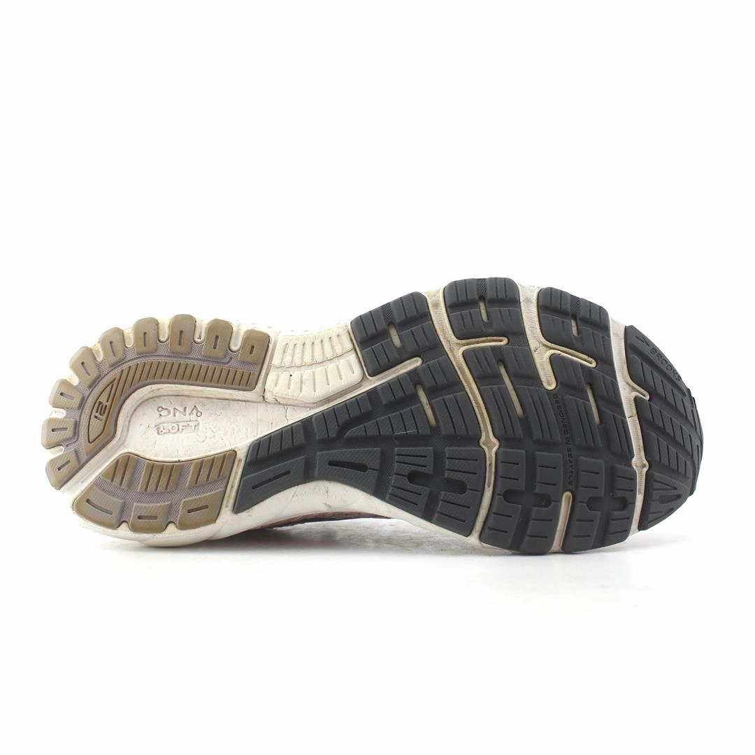 BROOKS ADRENALINE GTS 21 Brooks running shoe close-ups