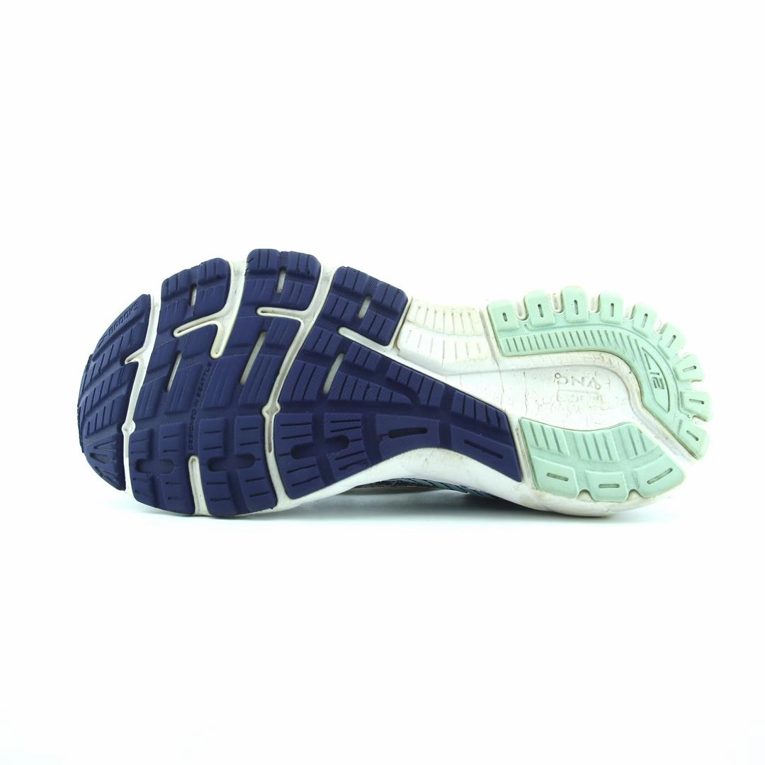 BROOKS ADRENALINE GTS 21 Brooks trainer design images
