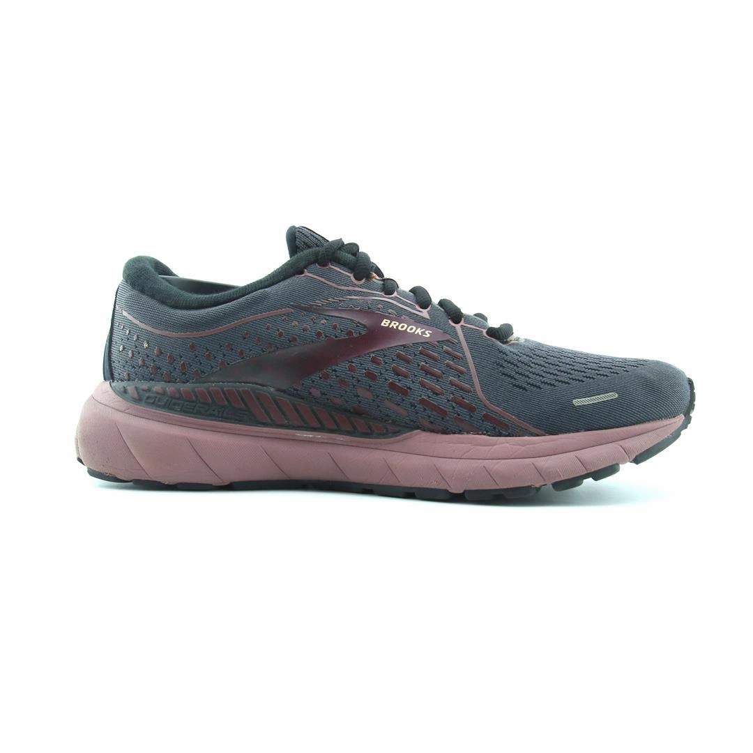 BROOKS ADRENALINE GTS 21 Brooks trainer design images