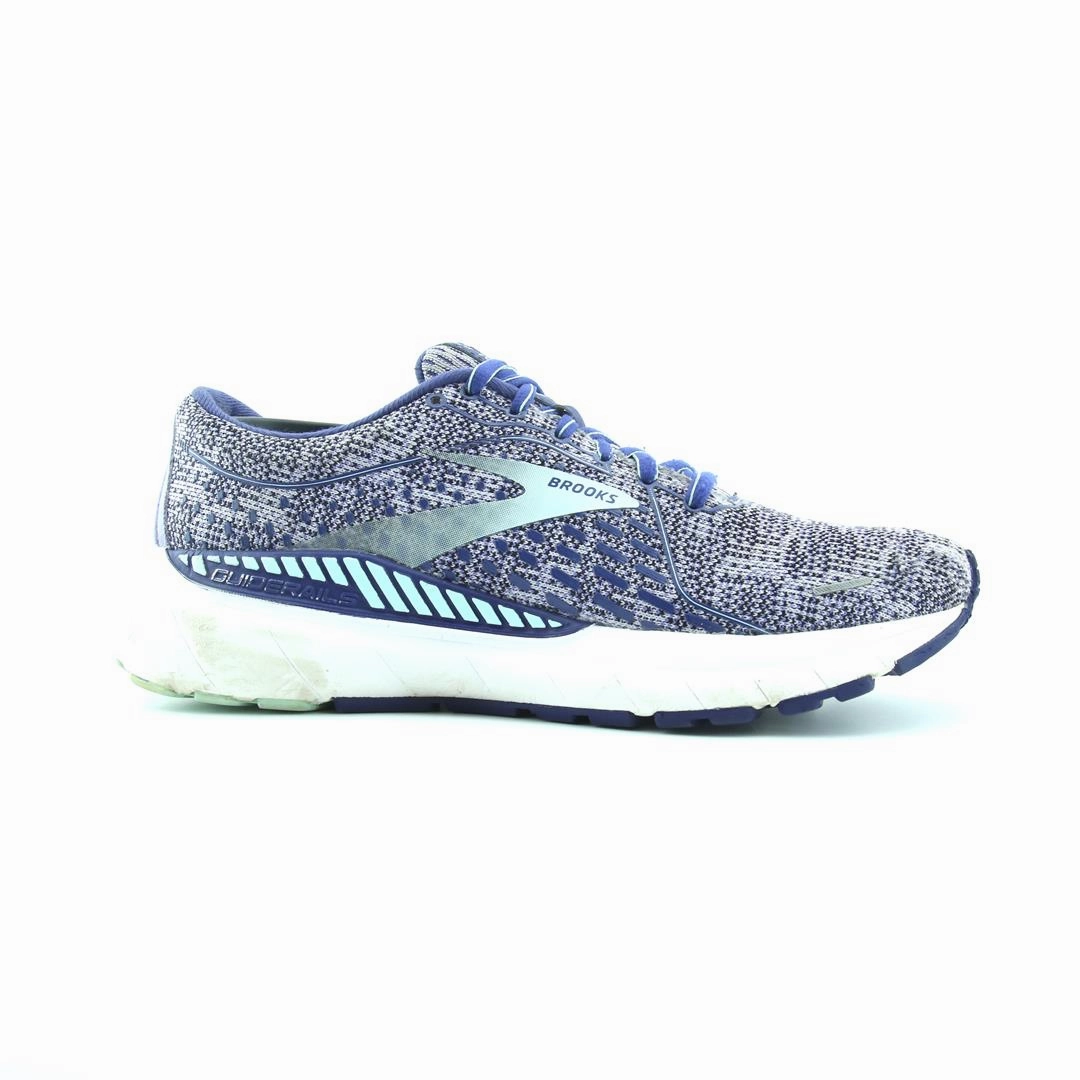 BROOKS ADRENALINE GTS 21 Brooks trainer design images