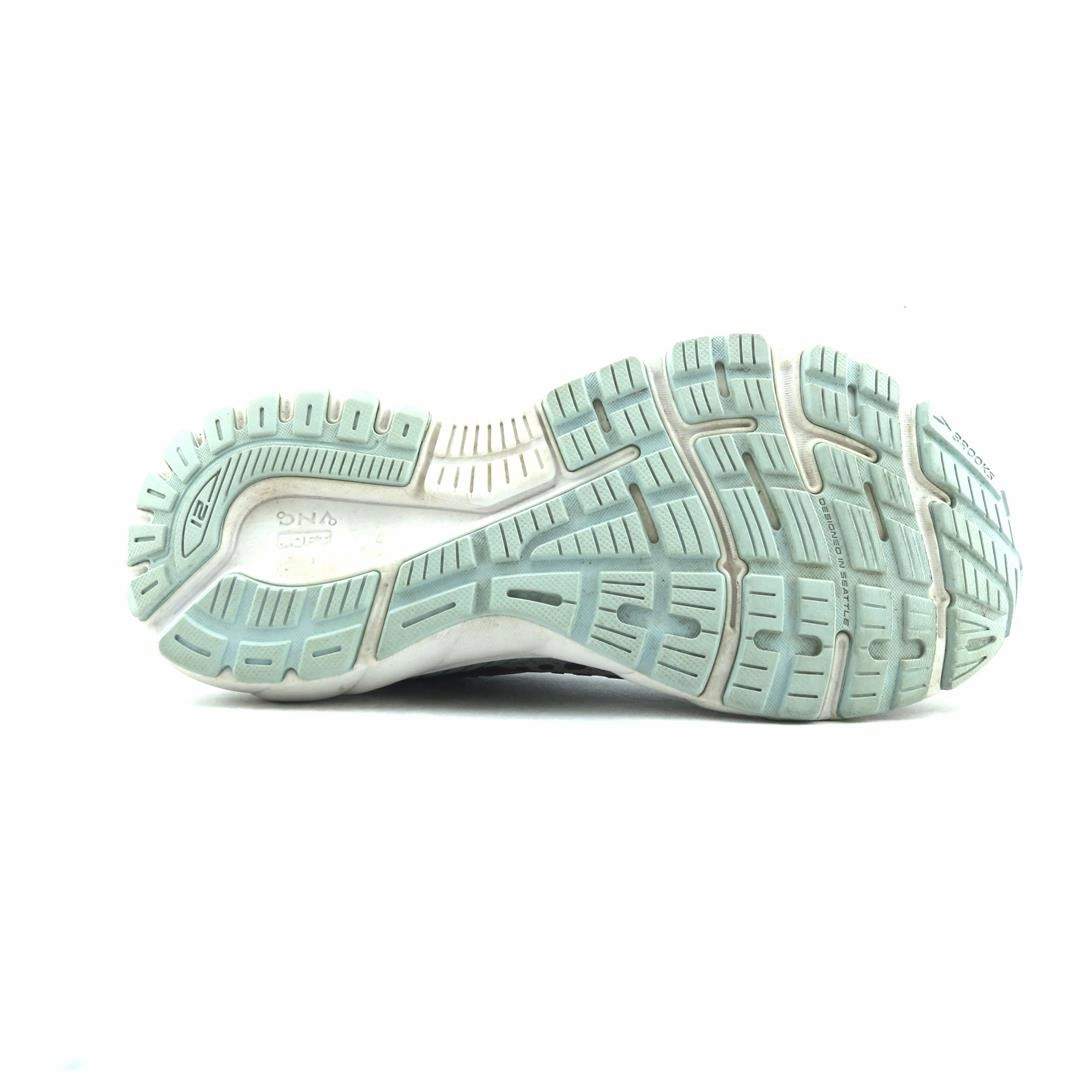 BROOKS ADRENALINE GTS 21 performance running shoe visuals