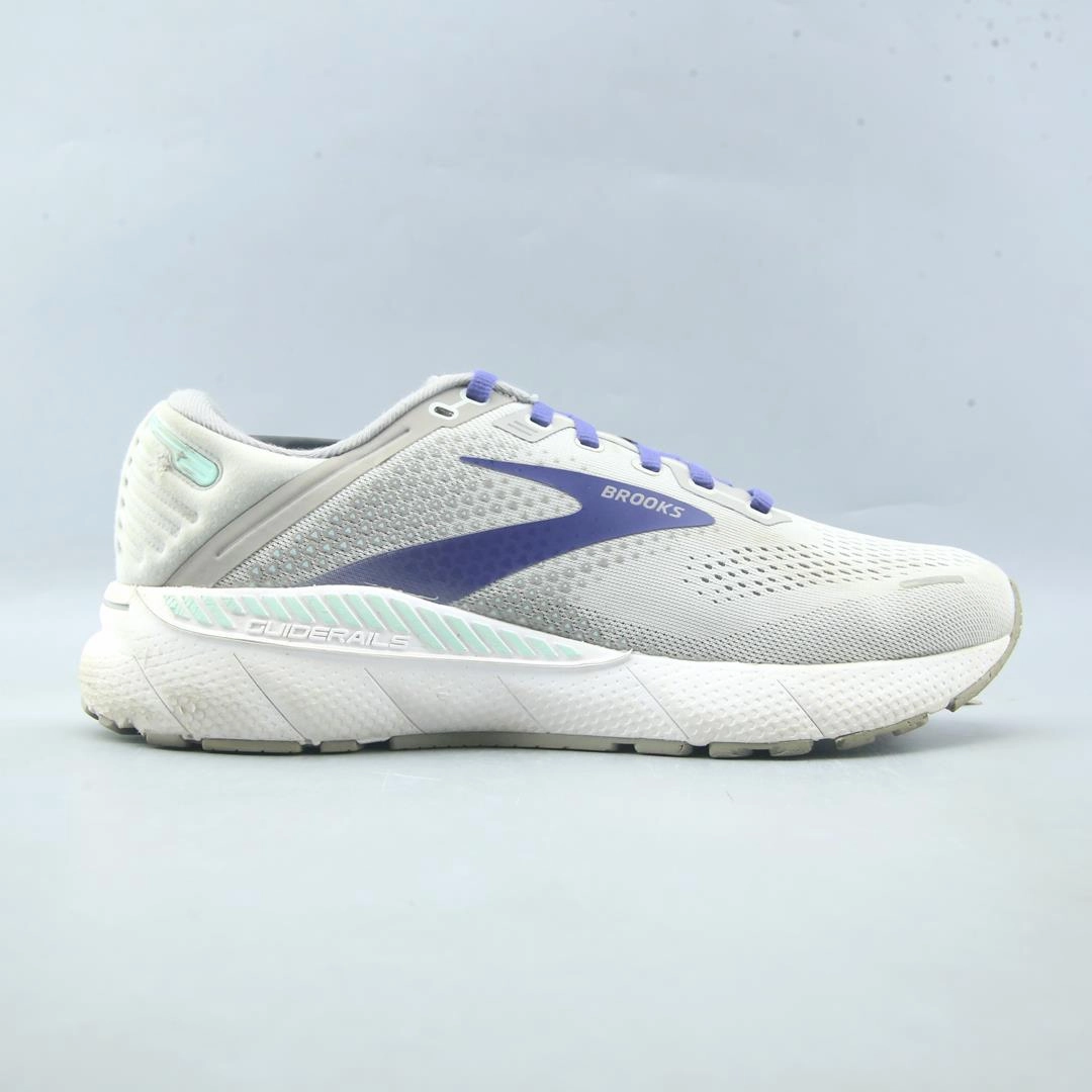 BROOKS ADRENALINE GTS 22 athletic Brooks shoe snapshots