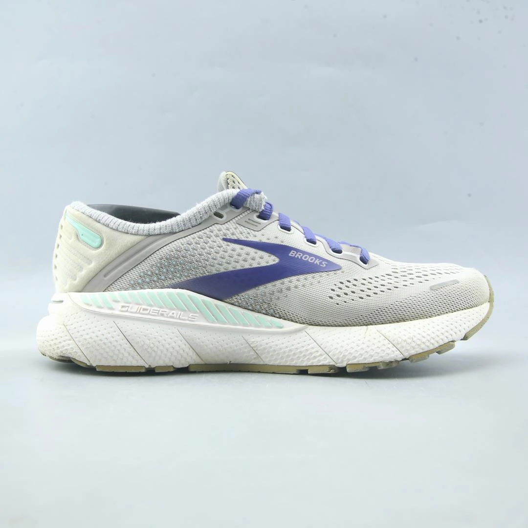 BROOKS ADRENALINE GTS 22 athletic Brooks shoe snapshots