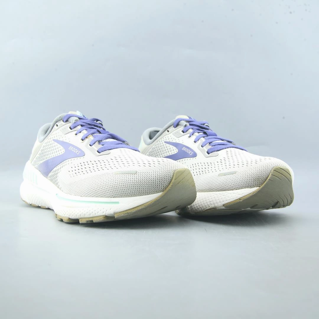 BROOKS ADRENALINE GTS 22 athletic Brooks shoe snapshots