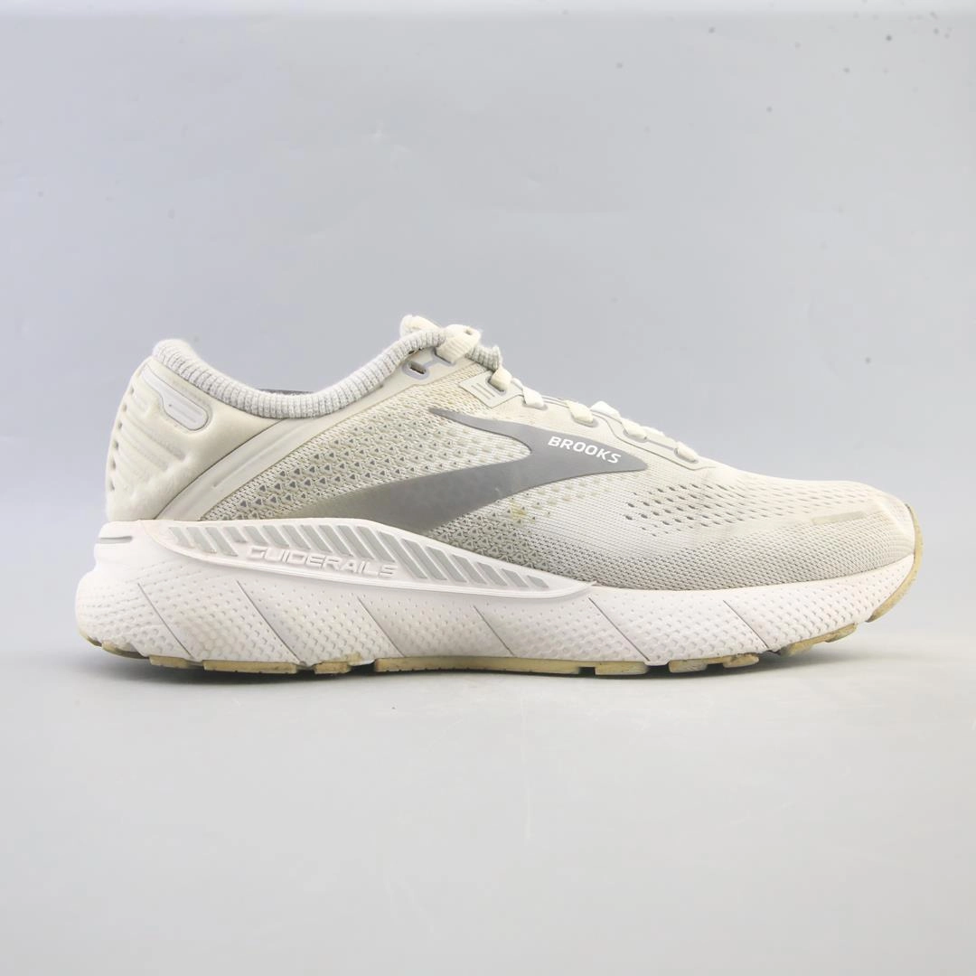 BROOKS ADRENALINE GTS 22 athletic Brooks shoe snapshots