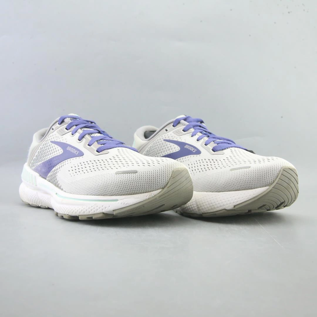 BROOKS ADRENALINE GTS 22 athletic Brooks shoe snapshots