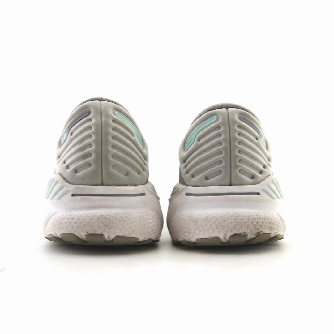 BROOKS ADRENALINE GTS 22 Brooks running footwear shots