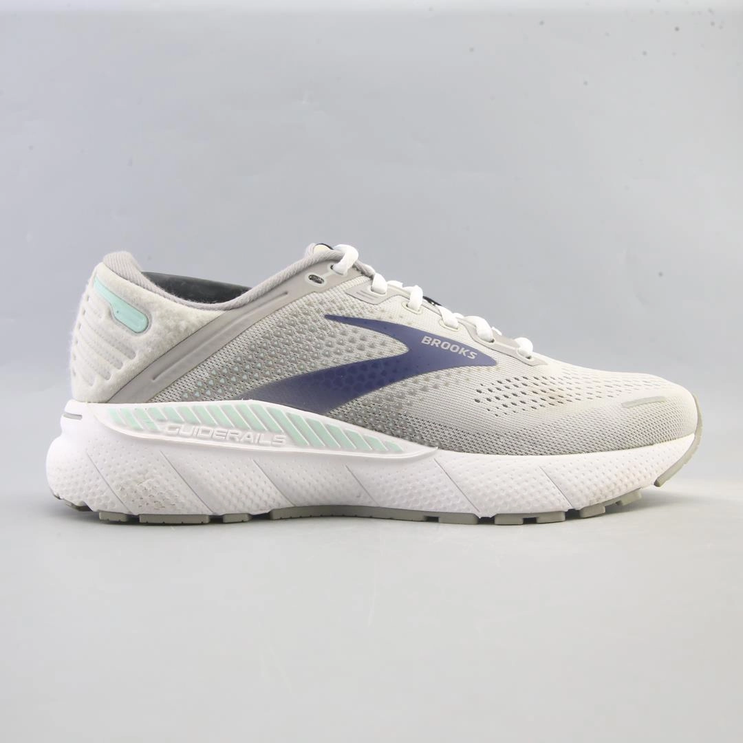 BROOKS ADRENALINE GTS 22 Brooks running footwear shots