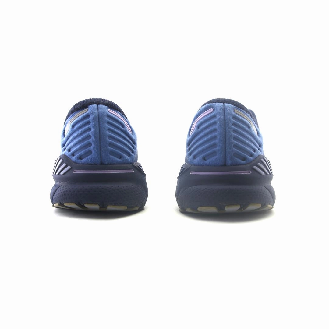 BROOKS ADRENALINE GTS 22 Brooks running footwear shots
