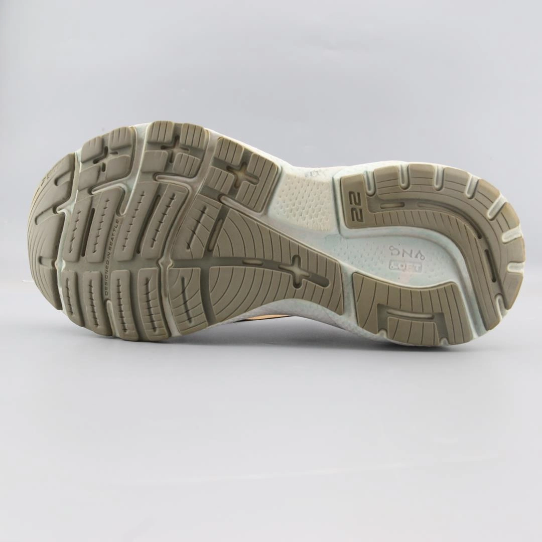 BROOKS ADRENALINE GTS 22 Brooks running footwear shots