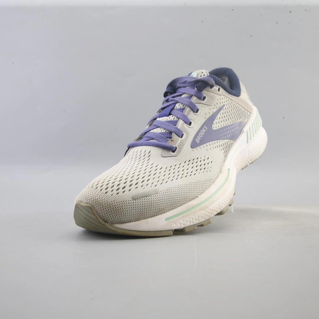 BROOKS ADRENALINE GTS 22 Brooks running footwear shots