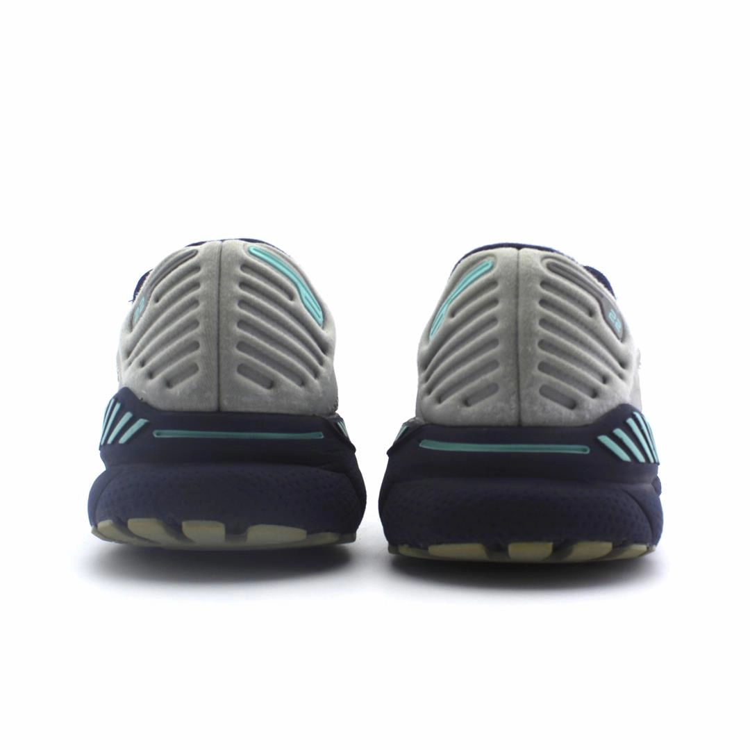BROOKS ADRENALINE GTS 22 Brooks running footwear shots