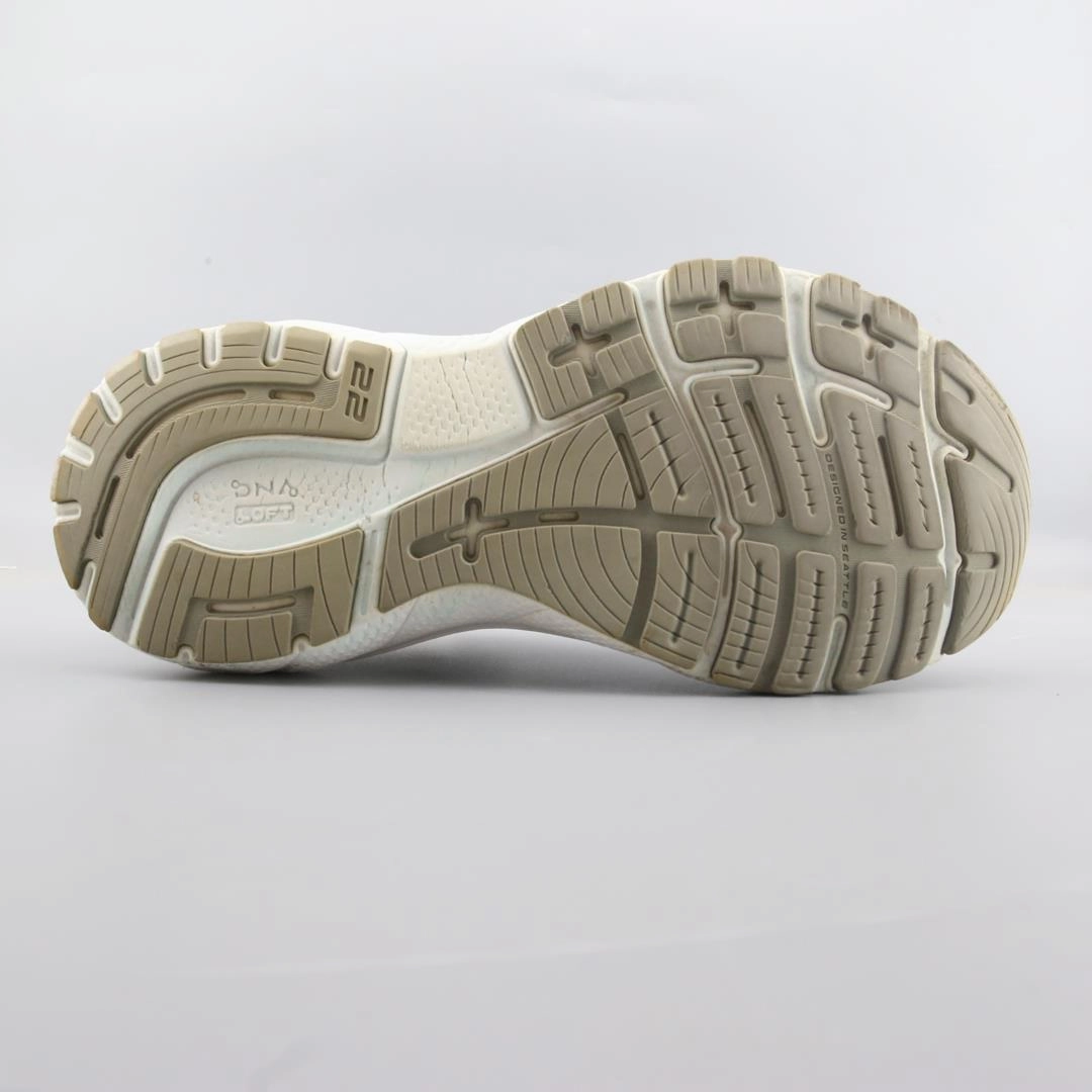 BROOKS ADRENALINE GTS 22 Brooks running footwear shots