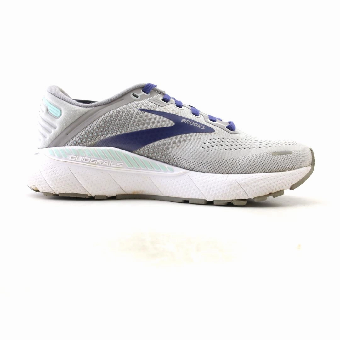 BROOKS ADRENALINE GTS 22 Brooks running footwear shots