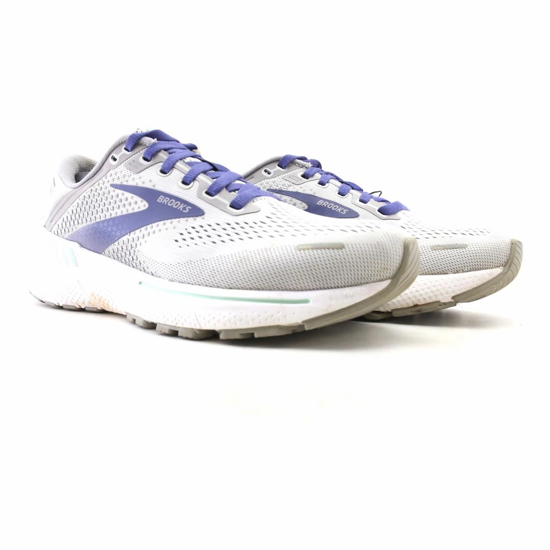 BROOKS ADRENALINE GTS 22 Brooks running footwear shots