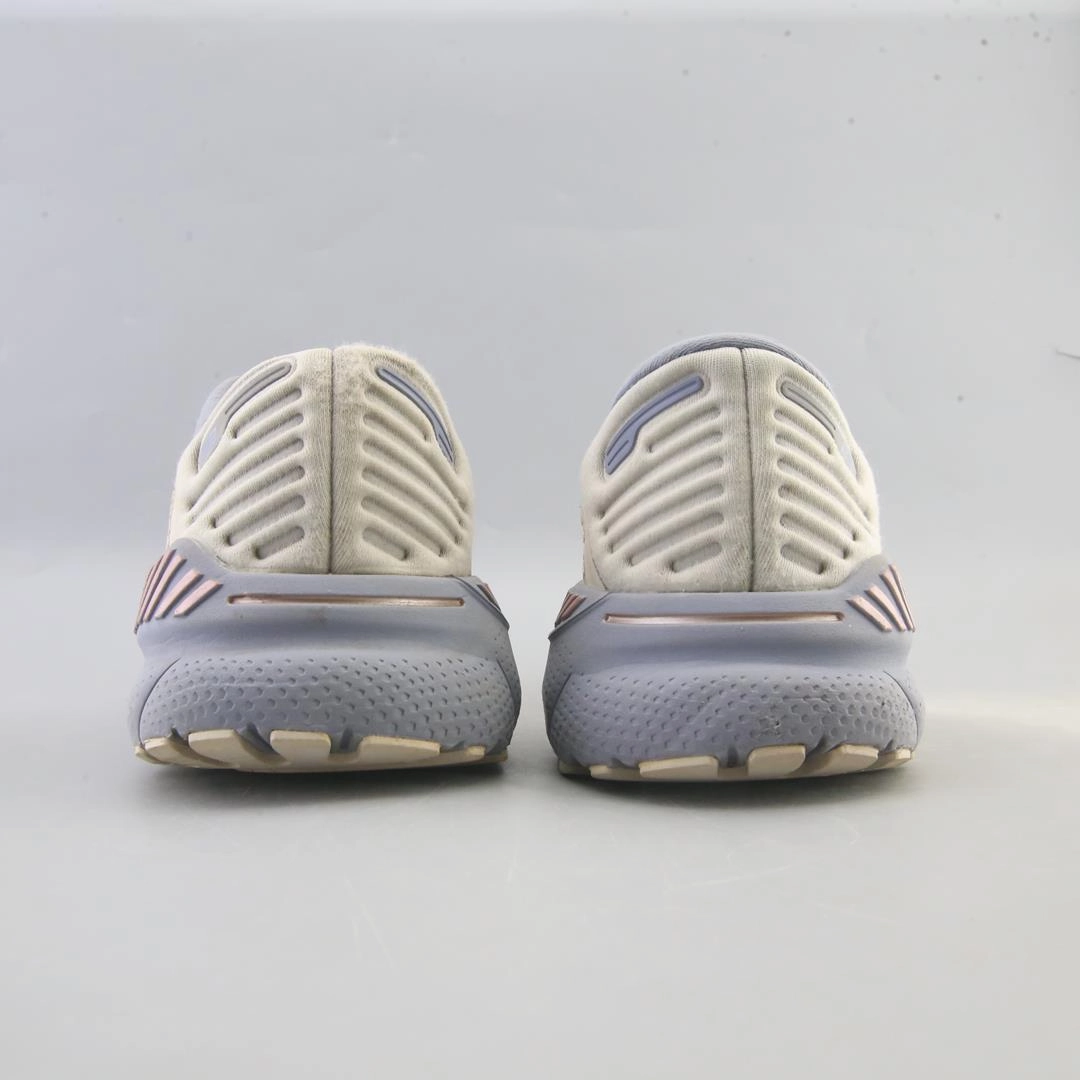 BROOKS ADRENALINE GTS 22 Brooks running footwear shots