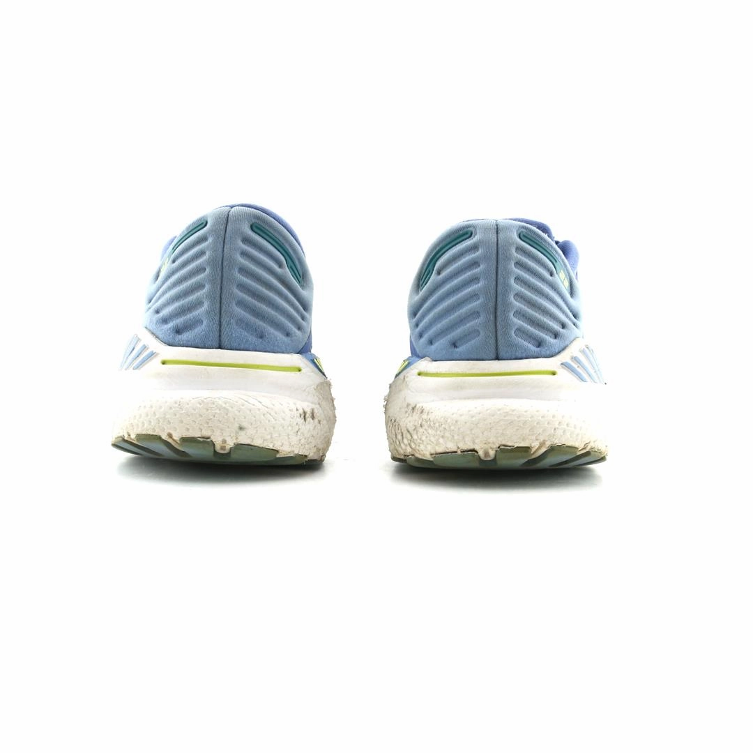 BROOKS ADRENALINE GTS 22 Brooks running shoe close-ups