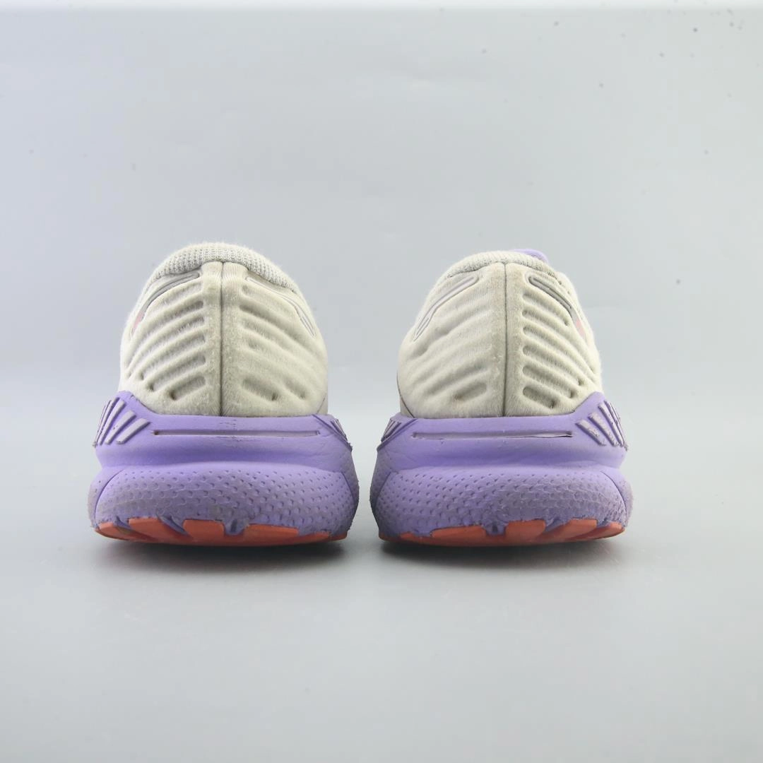 BROOKS ADRENALINE GTS 22 Brooks running shoe close-ups