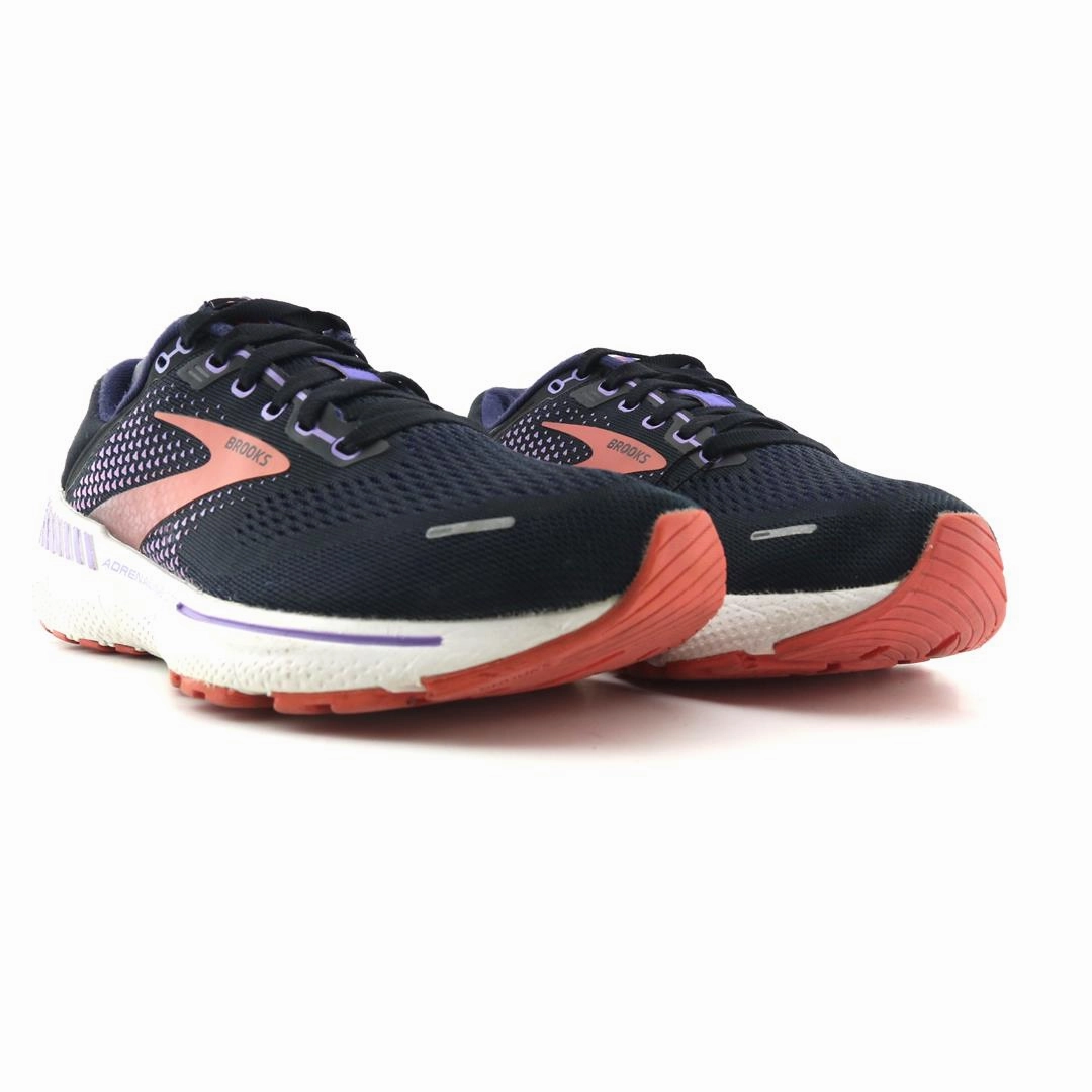 BROOKS ADRENALINE GTS 22 Brooks running shoe close-ups