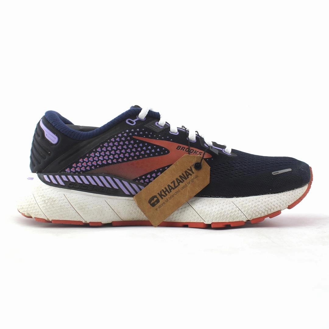 BROOKS ADRENALINE GTS 22 Brooks running shoe close-ups
