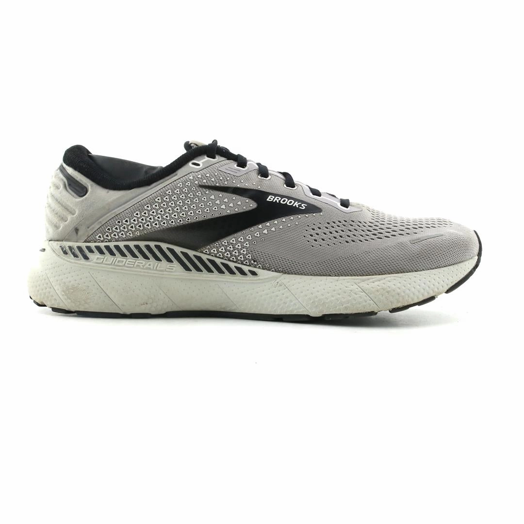 BROOKS ADRENALINE GTS 22 Brooks running shoe close-ups