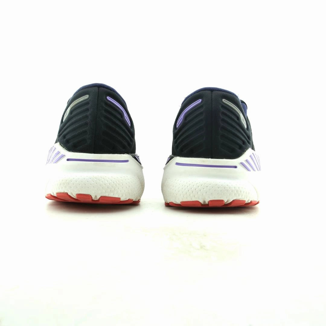 BROOKS ADRENALINE GTS 22 Brooks running shoe close-ups